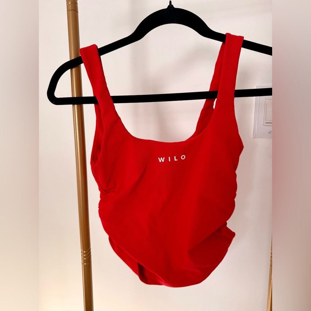 Wilo Women's Vibrant Red Sport Bra / Tank Top